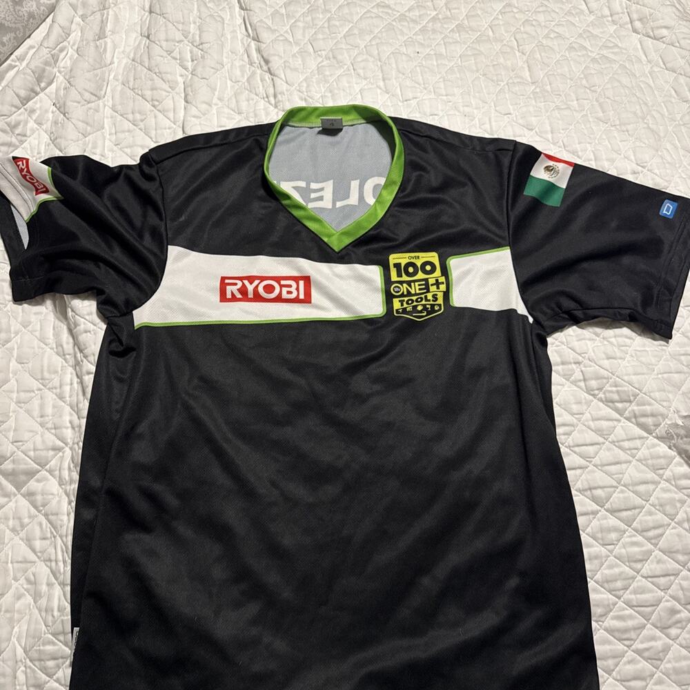 owayo jersey Size 4 Zolezzi